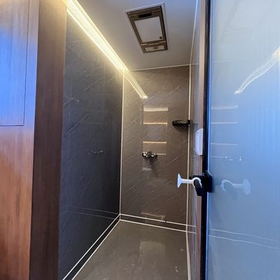 Discover the Perfect Combination of Style and Function End Prefabricated Capsule House
